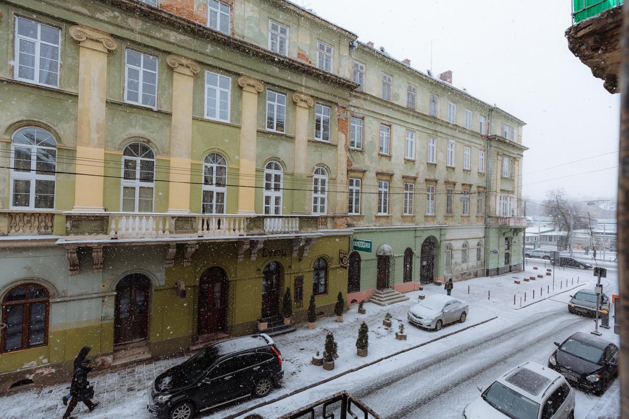 Apartments On Teatralna 26 Lviv Extérieur photo